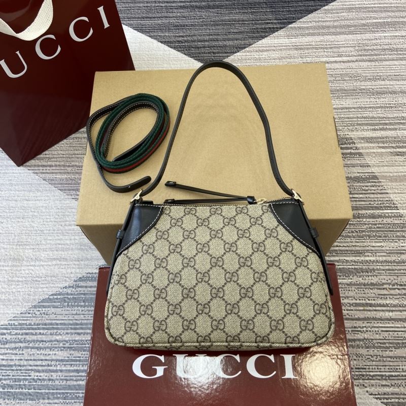 Gvc*1 tote bags